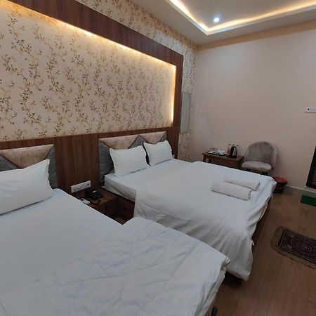 Hotel Mangal Murti Varanasi Exterior foto