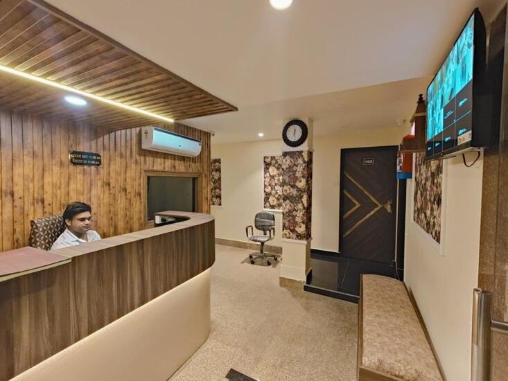 Hotel Mangal Murti Varanasi Exterior foto