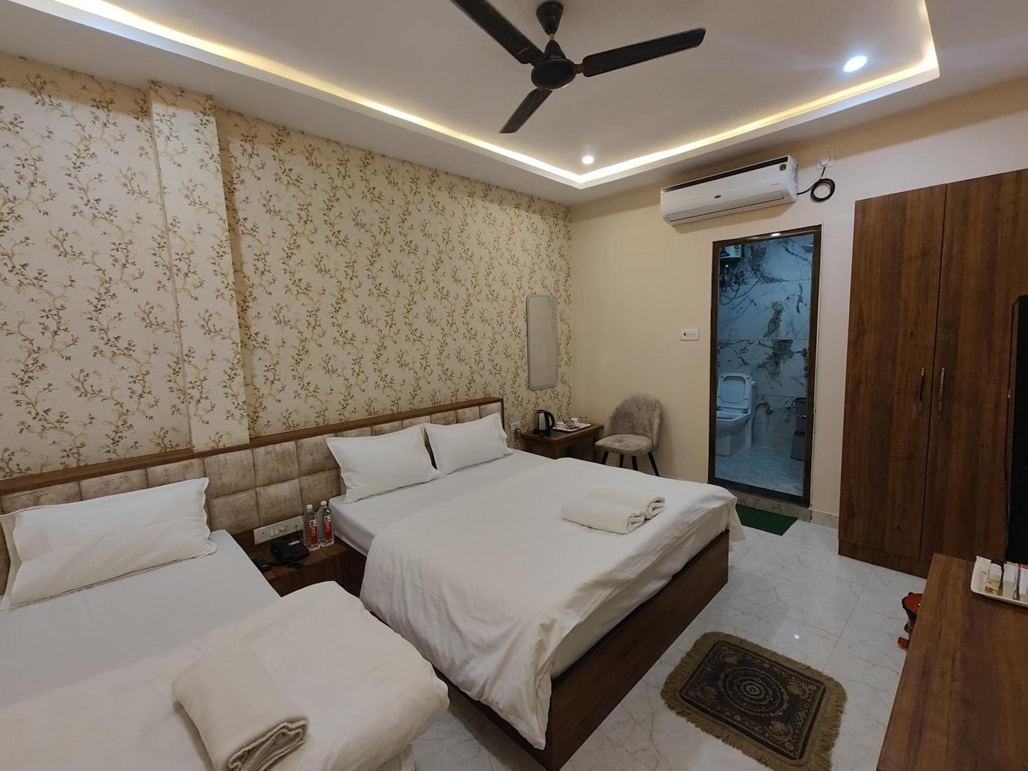 Hotel Mangal Murti Varanasi Exterior foto